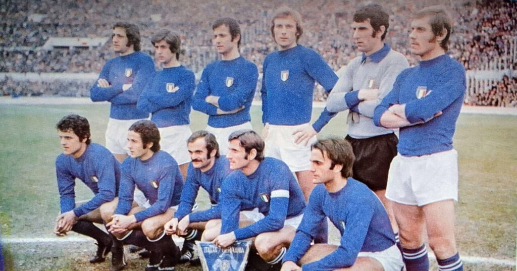 article 26958 football photo