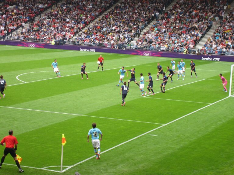 article 26965 football photo